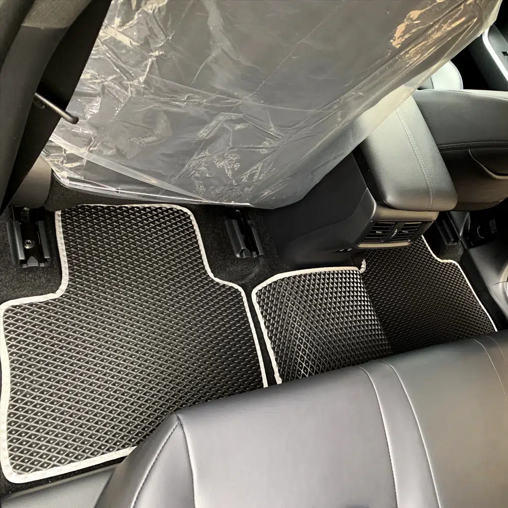 שטיחים אחוריים לרכב TOYOTA VENZA