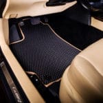 שטיח קידמי לרכב טויוטה קאמרי היברידית שנים 2017-2011 בעיצוב אישי