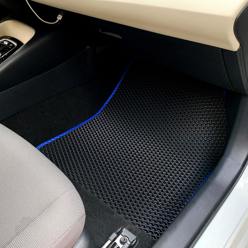 שטיח קידמי לרכב טויוטה קורולה צורת הרכב סטיישן בהתאמה אישית
