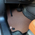 שטיחי רכב אאודי E-TRON בצבע חום