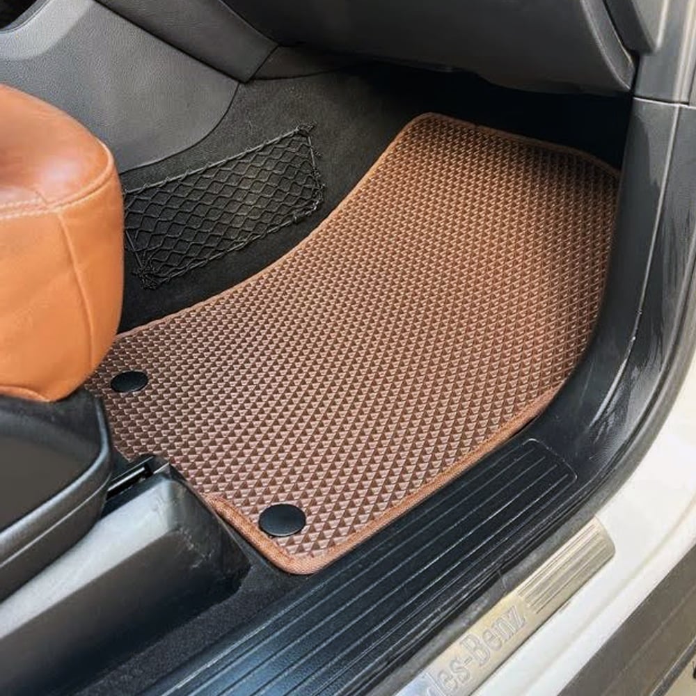 שטיח לרכב מרצדס GLE-CLASS שנים 2019-2015 בעל 5 מושבים בצבע חום