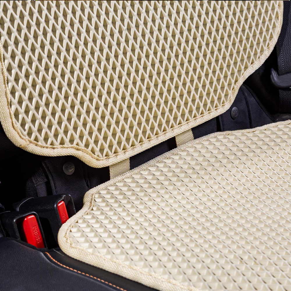 חיבור של מגן מושב לרכב בצבע בז' | שטיחי SASA