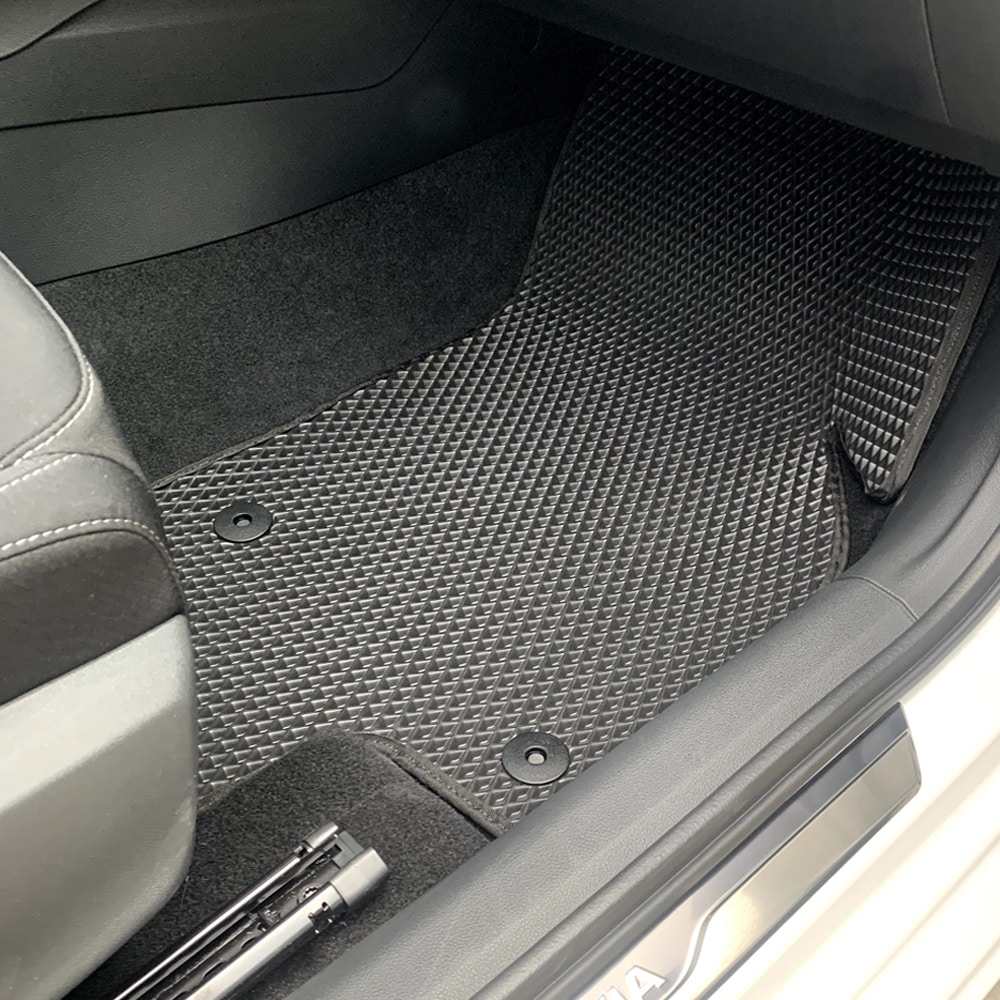 שטיח קידמי לרכב SKODA OCTAVIA צורת הרכב סטיישן