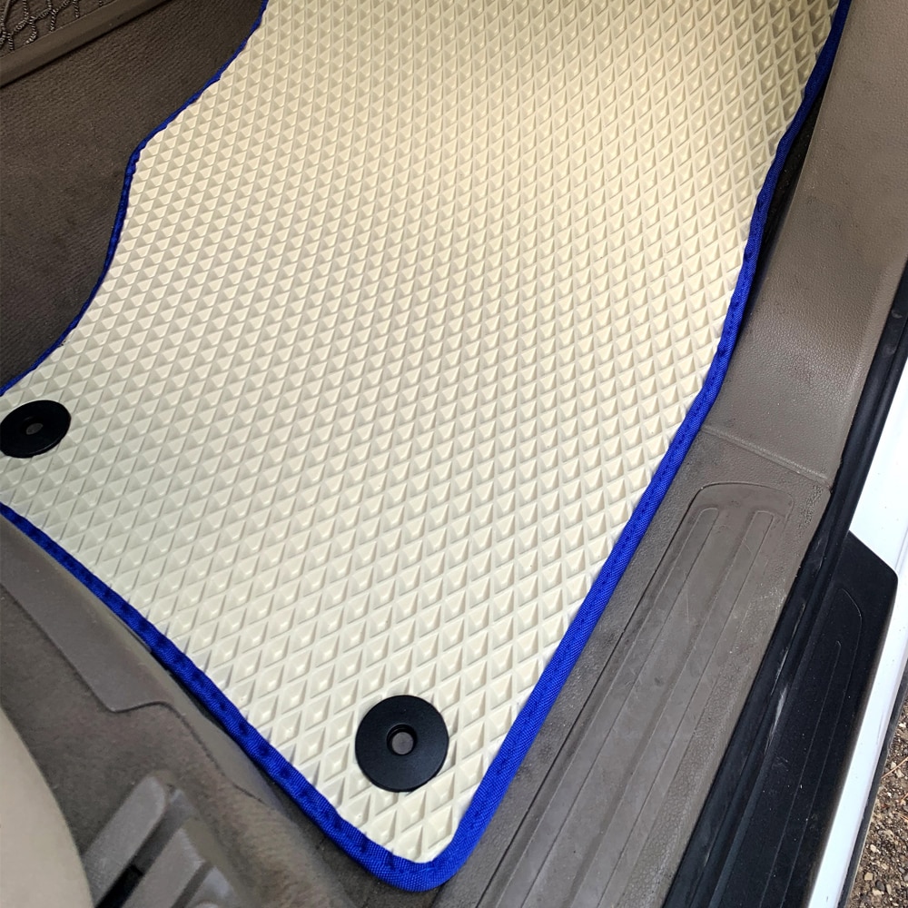 שטיחי רכב אאודי Q7 | עיצוב אישי לכל לקוח