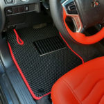 שטיחים לרכב מיצובישי TRITON/HUNTER בהתאמה לדגם הרכב ועיצוב אישי