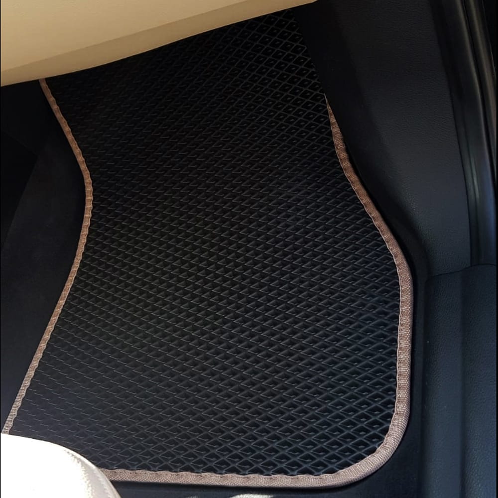 שטיחי רכב ב.מ.וו X1 שנים 2015-2019 | שטיחים לרכב בהתאמה אישית