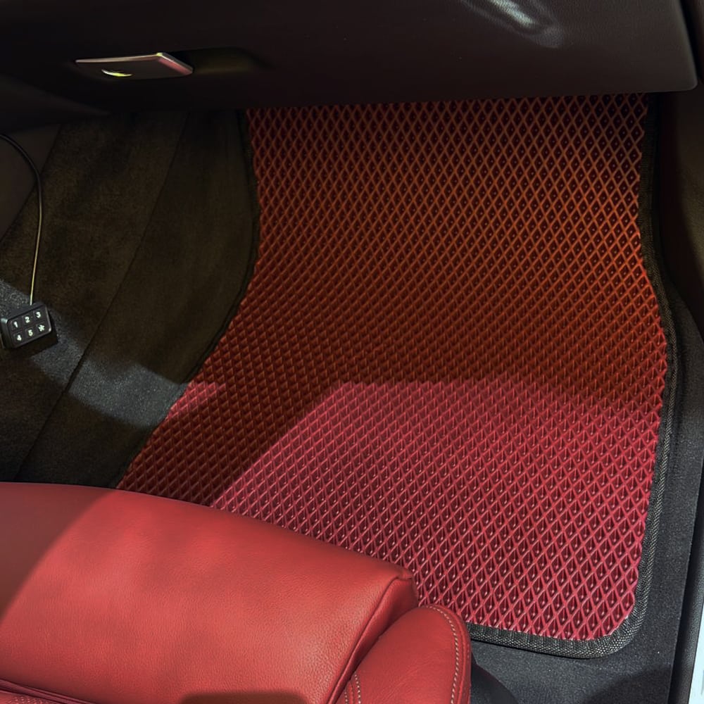 שטיח לרכב ב.מ.וו X6 בעיצוב אישי | שטיח בצבע בורדו