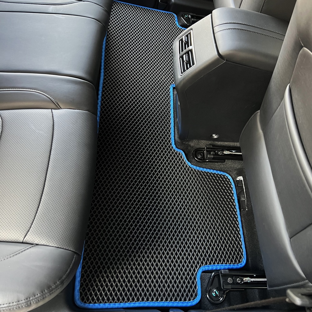 שטיח אחורי לרכב SERES 3 EV בעיצוב אישי | שטיח קל משקל ואיכותי בחומר