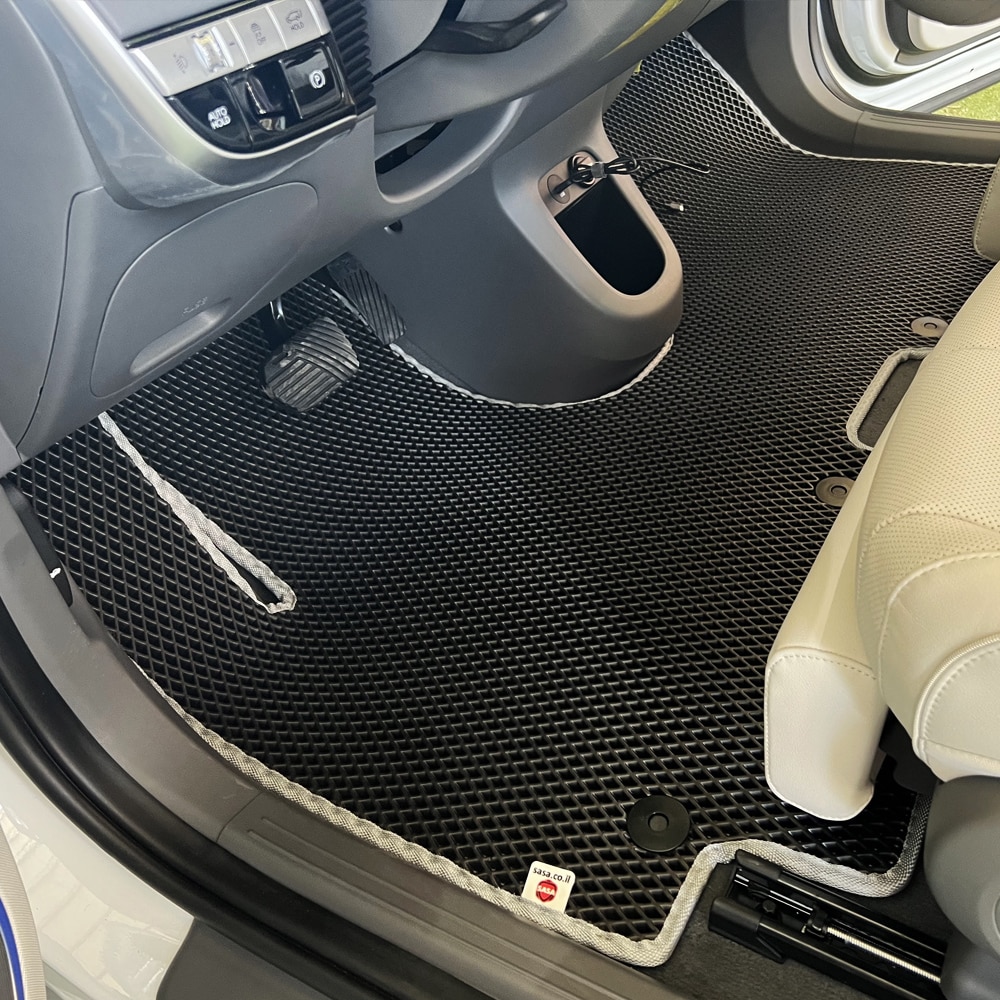 סט שטיחים קידמי לרכב יונדאי יוניק 5 בצבע שחור ומסגרת אפורה