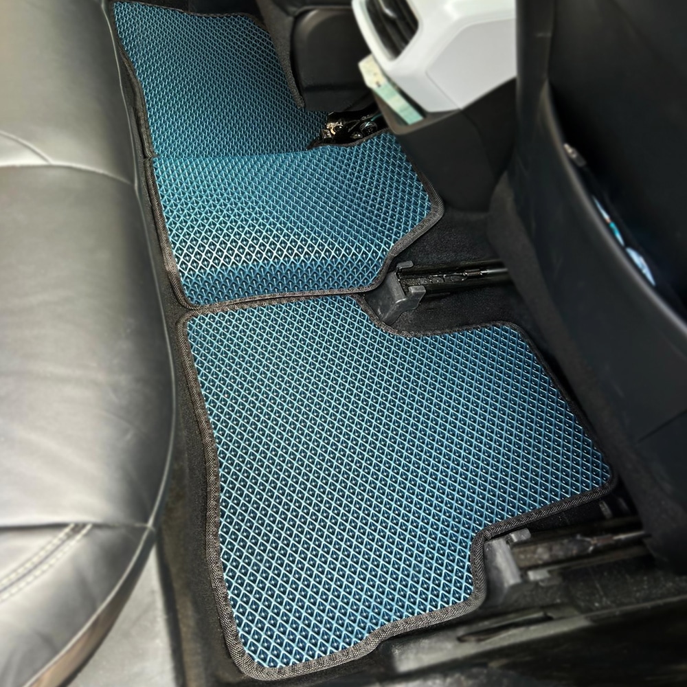שטיחים אחוריים בצבע כחול כהה בהתאמה אישית לרכב GEELY GEOMETRY C