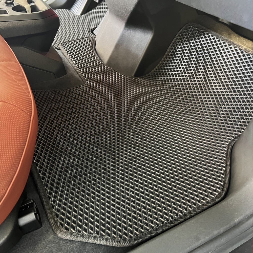 שטיח ליד נוסע לרכב BMW iX בייצור אישי