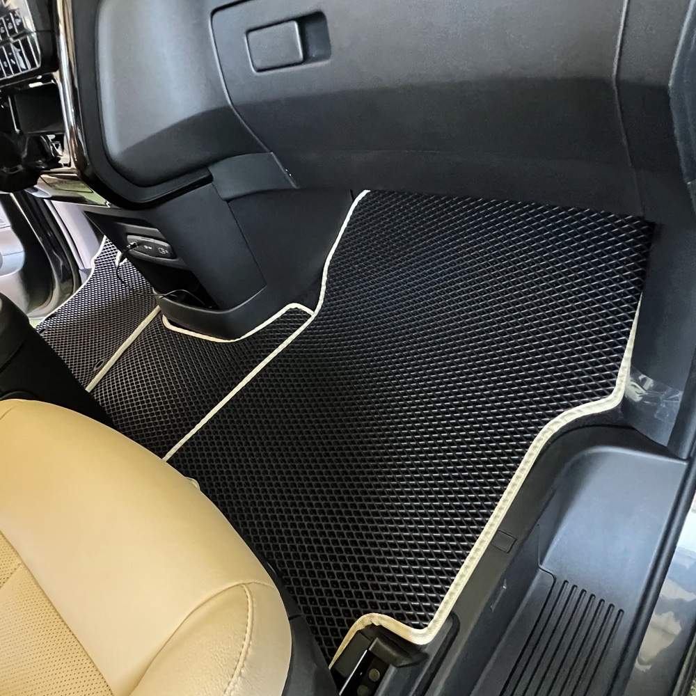 שטיחי רכב HYUNDAI STARIA 9 מושבים בהתאמה לדגם הרכב