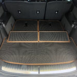 שטיח לתא מטען הרכב BYD TANG כאשר שורה שלישית לא בשימוש