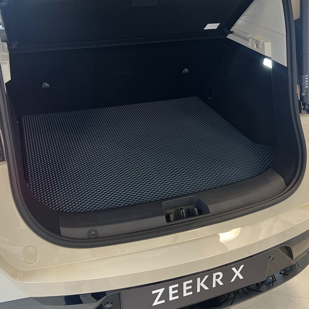שטיח לתא מטען לרכב ZEEKR X